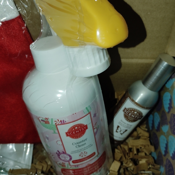 Scentsy Festive Fragrance Whiff Box  Collection 🆕 - Picture 3 of 5